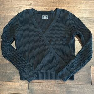 Black ribbed Abercrombie & Fitch sweater